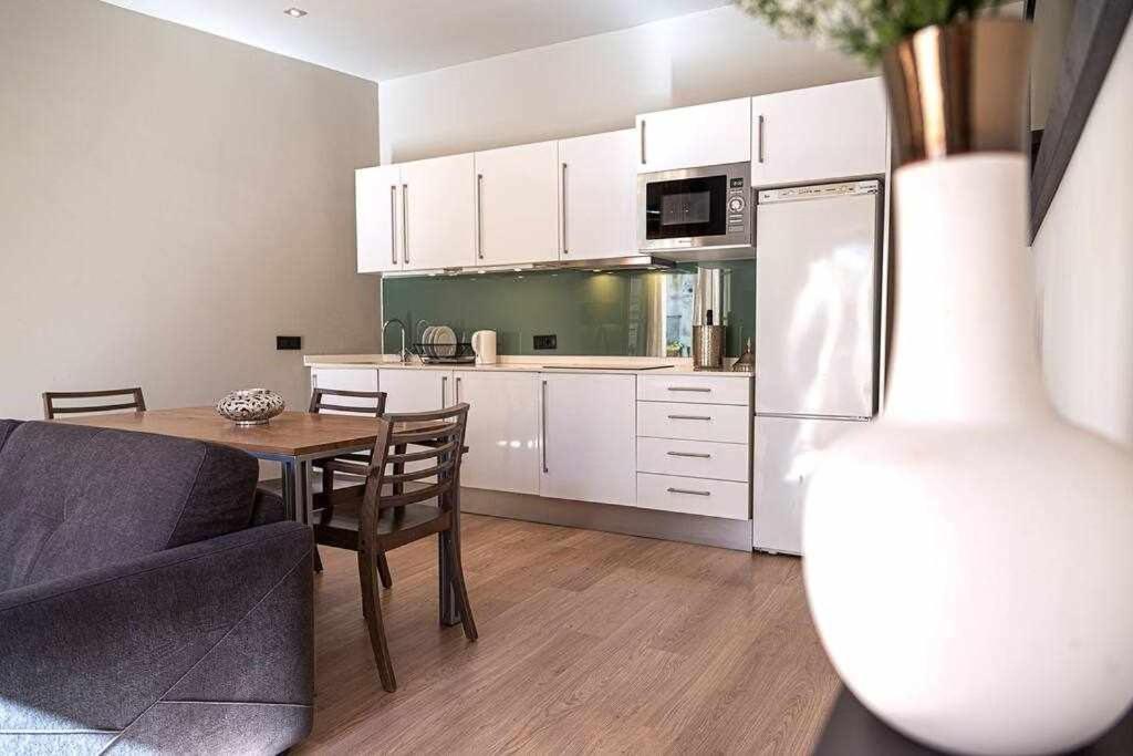 Inspired By Enjoyapartments Βαρκελώνη Δωμάτιο φωτογραφία